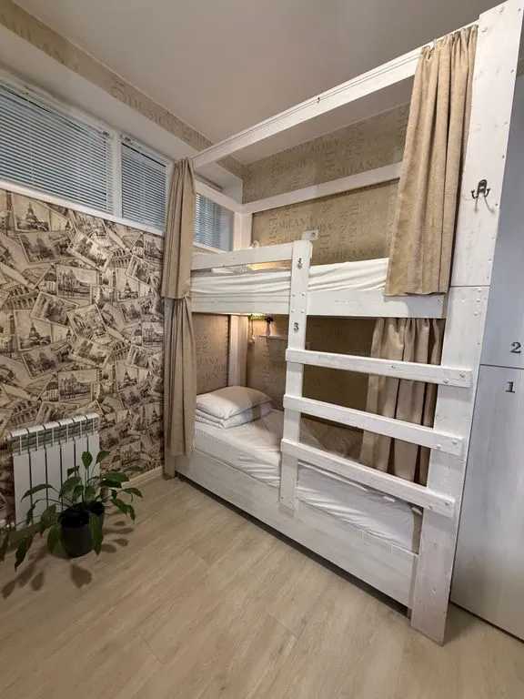 Многоместный женский номер кровать в 4-местном — ДеАрт — фото 3