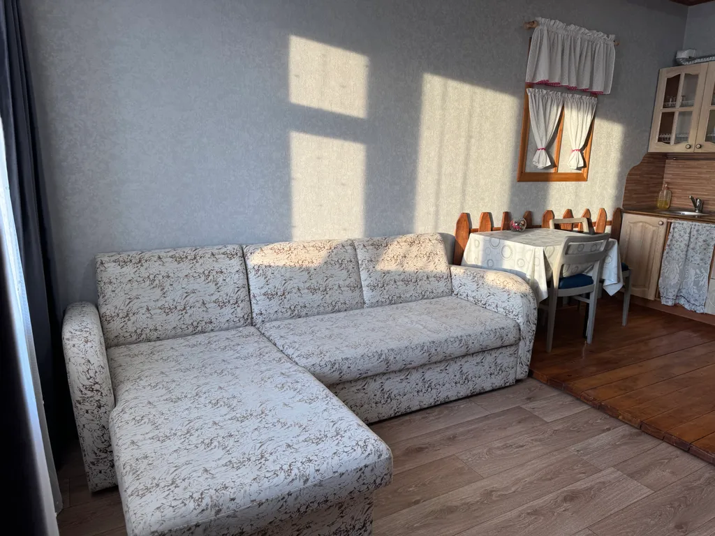 Квартира однокомнатная на улице Московском Тракте, 42 м², Тюмень — спальня, фото 11
