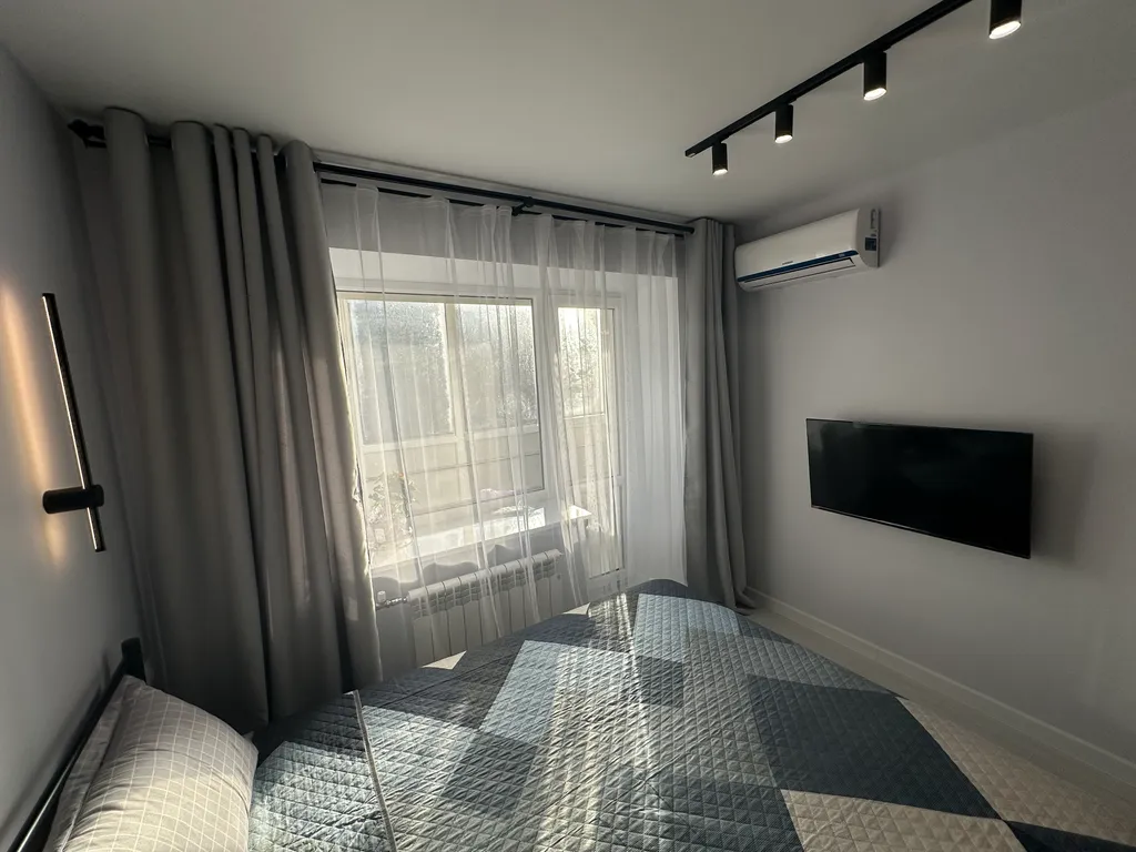Квартира однокомнатная у Кремлёвской, в Вахитовском, 31 м², Казань — спальня, фото 9