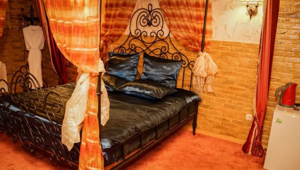 Двухместный номер с 1 кроватью Полулюкс