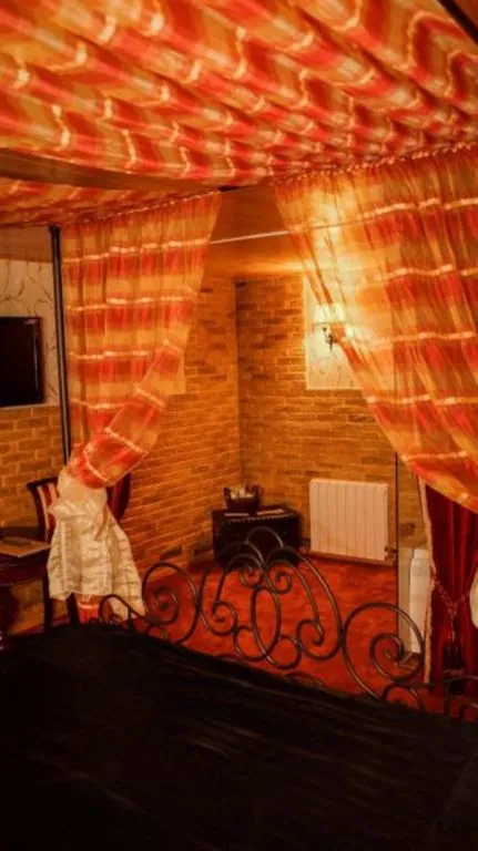 Двухместный номер с 1 кроватью Полулюкс