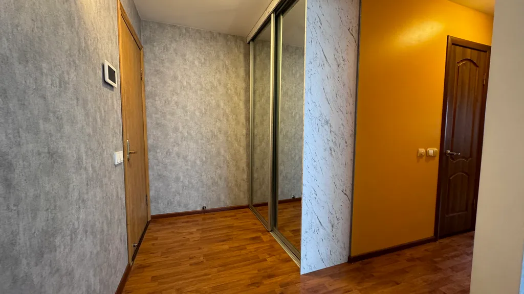 Квартира двухкомнатная в Фрунзенском, 47 м², Владивосток — фото 14