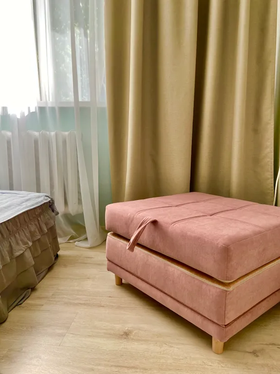 Квартира однокомнатная у Площади 1905 года, в ВИЗ, 40 м², Екатеринбург — спальня