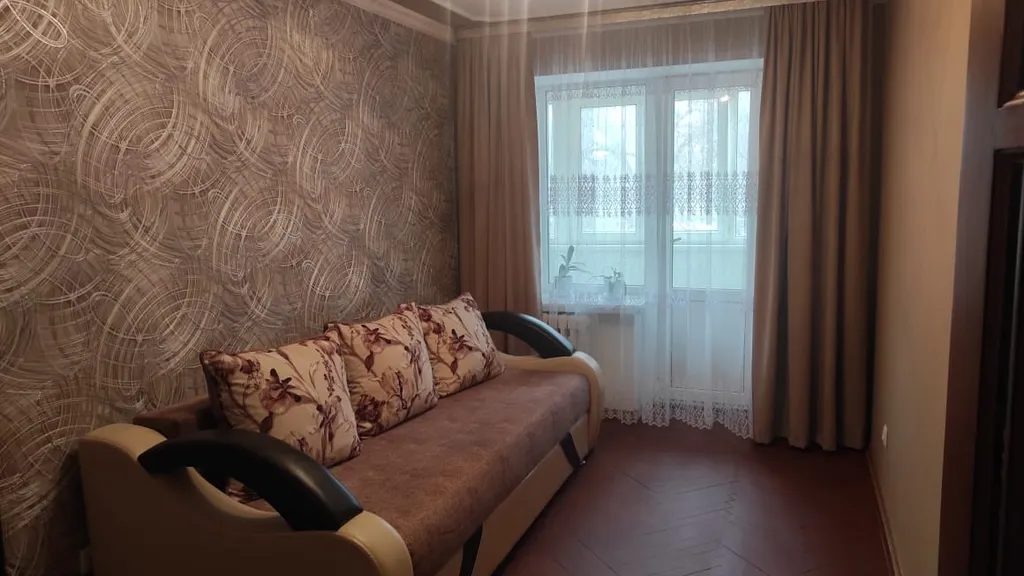 Квартира трёхкомнатная в переулке Крупском, 61 м², Каменск-Шахтинский — фото 13