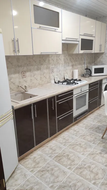 Квартира трёхкомнатная в переулке Крупском, 61 м², Каменск-Шахтинский — фото 4