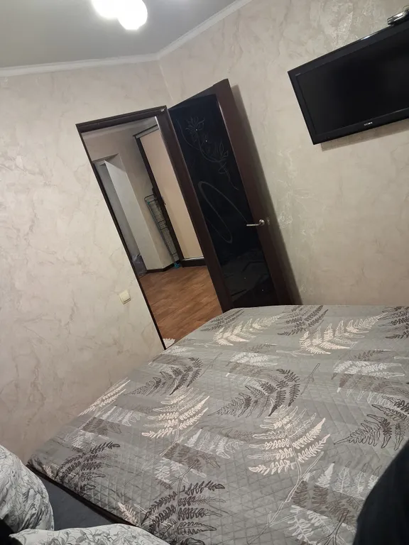 Квартира двухкомнатная на улице Астана Кесаева, 37 м², Владикавказ — спальня, фото 2