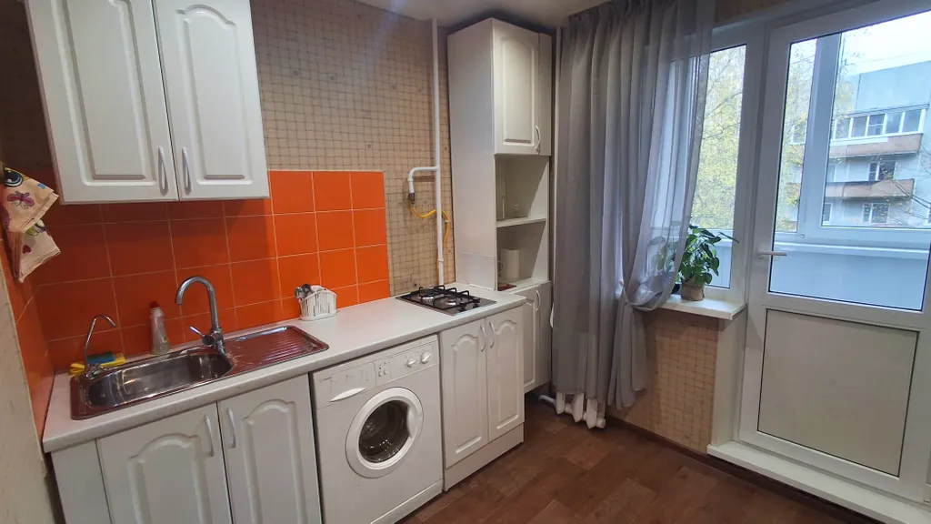 Квартира однокомнатная на улице Народной, 35 м², Псков — кухня, фото 2
