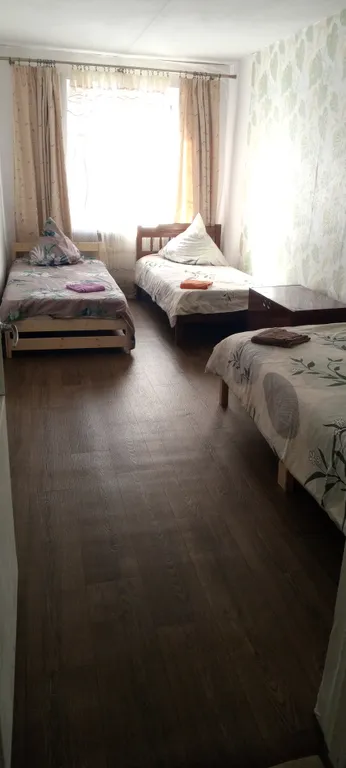 Квартира трёхкомнатная на улице Газовикове, 45 м², Мышкин — спальня, фото 5