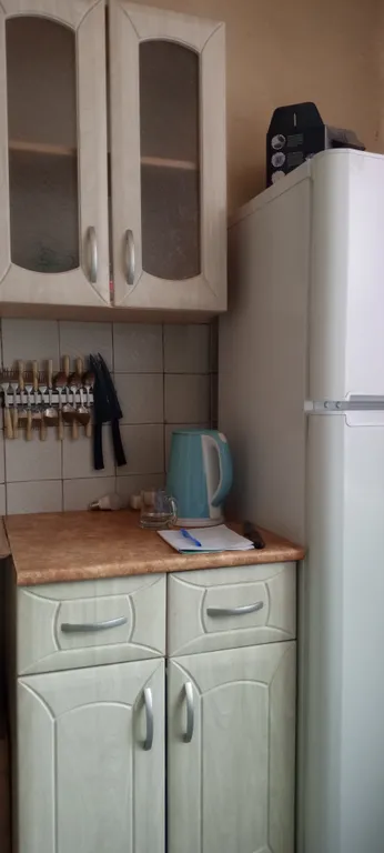 Квартира трёхкомнатная на улице Газовикове, 45 м², Мышкин — кухня