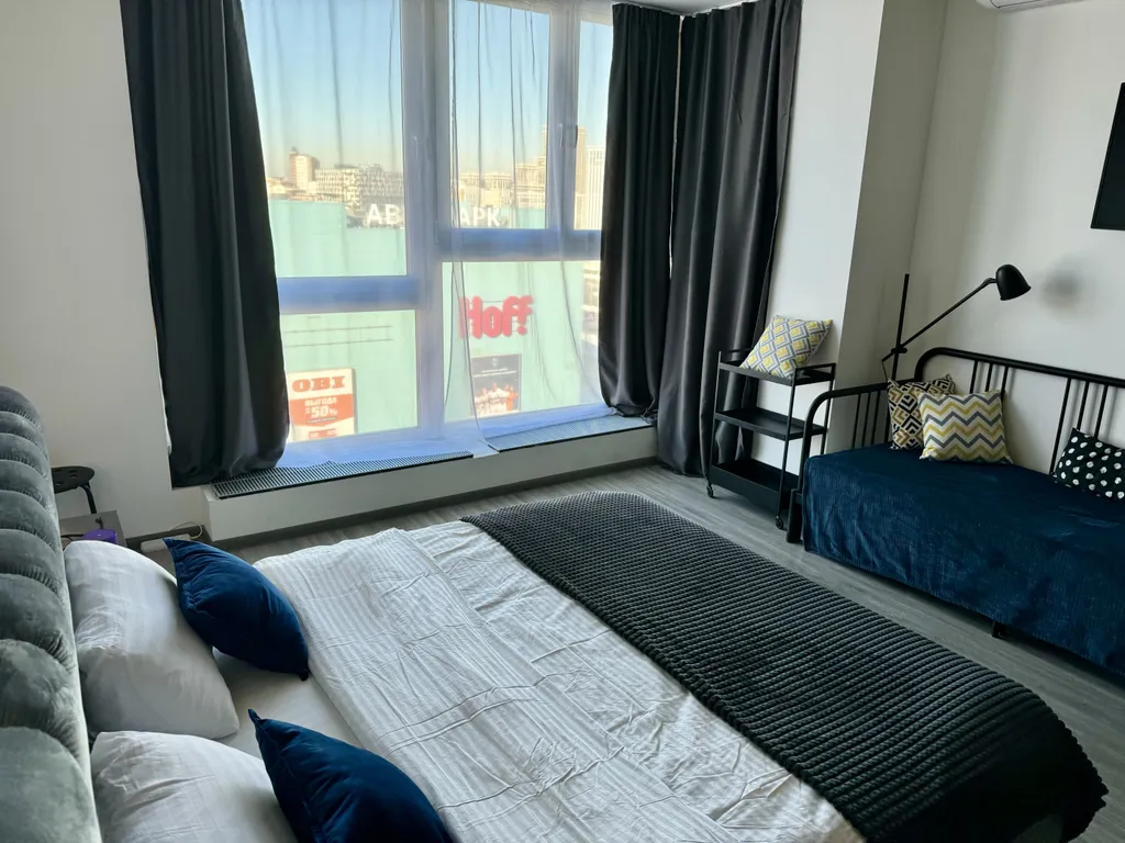 Апартаменты однокомнатные у ЦСКА, в Хорошевском, 40 м², Москва — спальня, фото 8