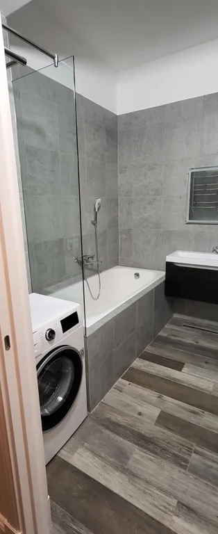 Квартира двухкомнатная на улице Большой Санкт-Петербургской, 74 м², Великий Новгород — ванная комната