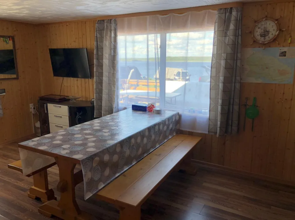 Уютный дом с живописным видом на реку