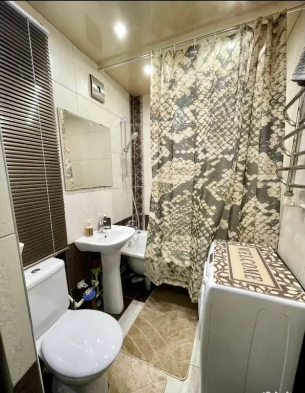 Квартира двухкомнатная на улице Каберова-Власьевской, 43 м², Великий Новгород — ванная комната