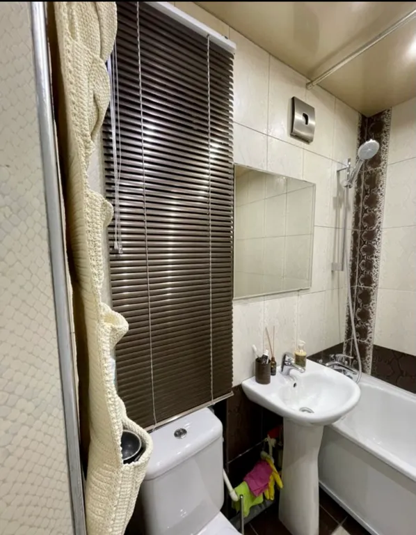 Квартира двухкомнатная на улице Каберова-Власьевской, 43 м², Великий Новгород — ванная комната, фото 4