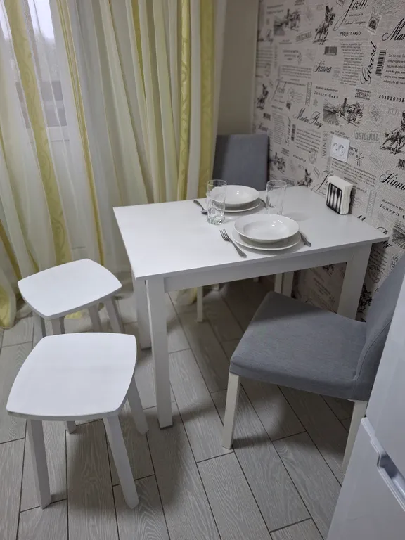 Квартира однокомнатная на улице Ижорского Батальона, 36 м², Псков — кухня, фото 3