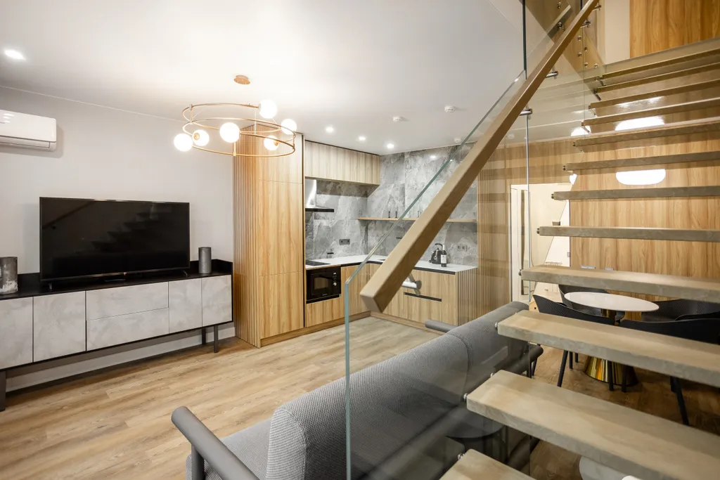 Семейный номер двухуровневый (трёхкомнатный) апартамент с видом на море