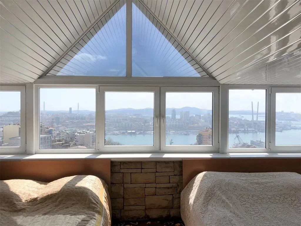 Четырёхместный номер студия с видом на море