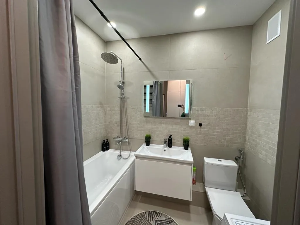 Студия однокомнатная у Горьковской, в Кузнечихе, 40 м², Нижний Новгород — ванная комната, фото 3
