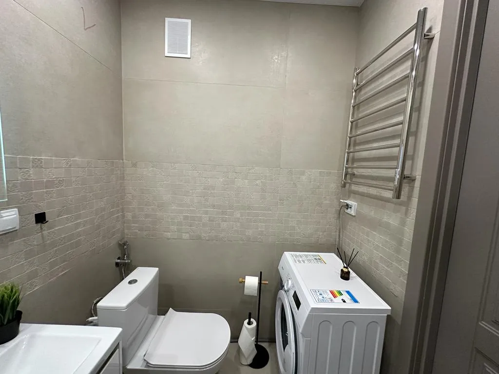 Студия однокомнатная у Горьковской, в Кузнечихе, 40 м², Нижний Новгород — ванная комната, фото 4