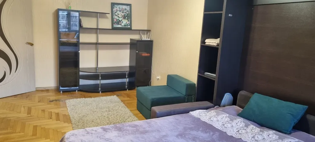 Квартира однокомнатная на улице Куйбышева, 37 м², Кисловодск — спальня, фото 2
