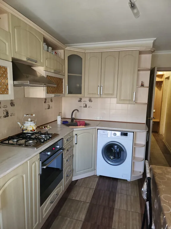 Квартира однокомнатная на улице Куйбышева, 37 м², Кисловодск — кухня