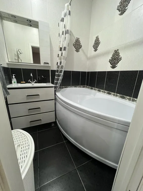 Квартира однокомнатная на улице Февральской, 41 м², Углич — ванная комната