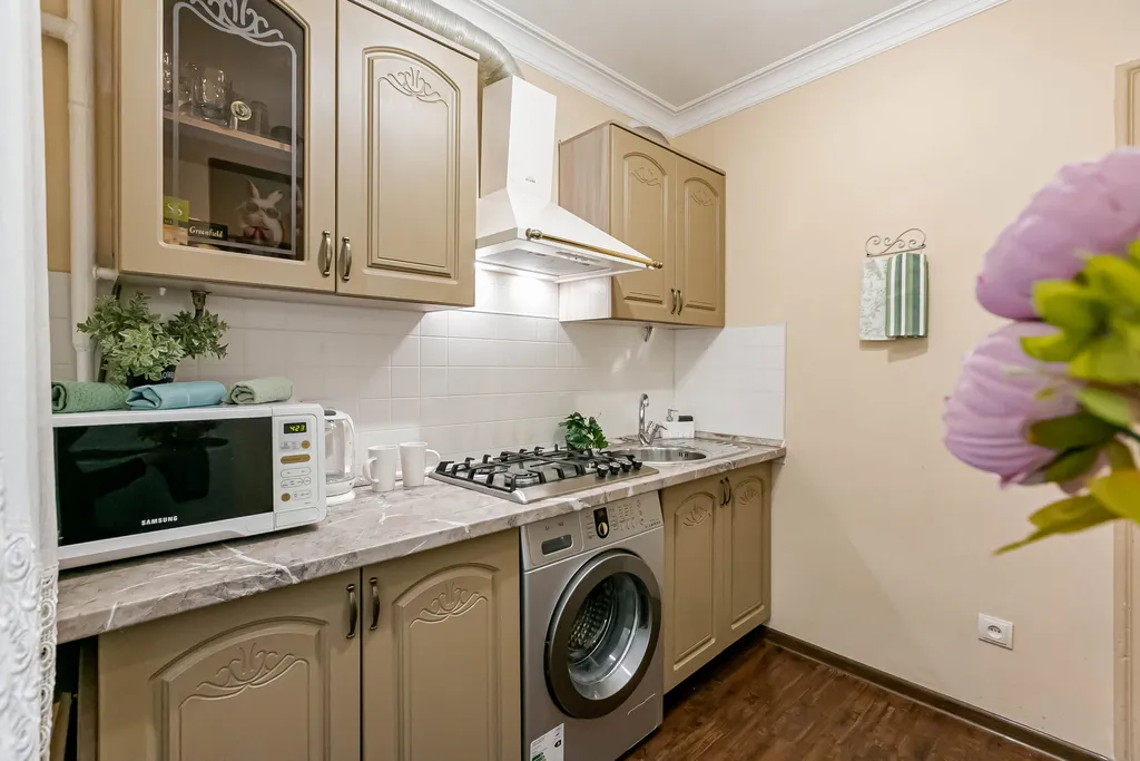 Квартира двухкомнатная на улице Широкой, 44 м², Кисловодск — кухня, фото 7