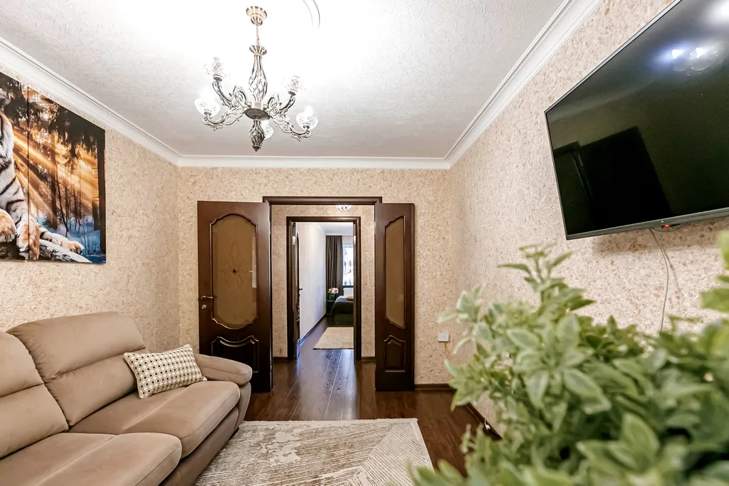 Квартира двухкомнатная на улице Широкой, 44 м², Кисловодск — спальня, фото 2