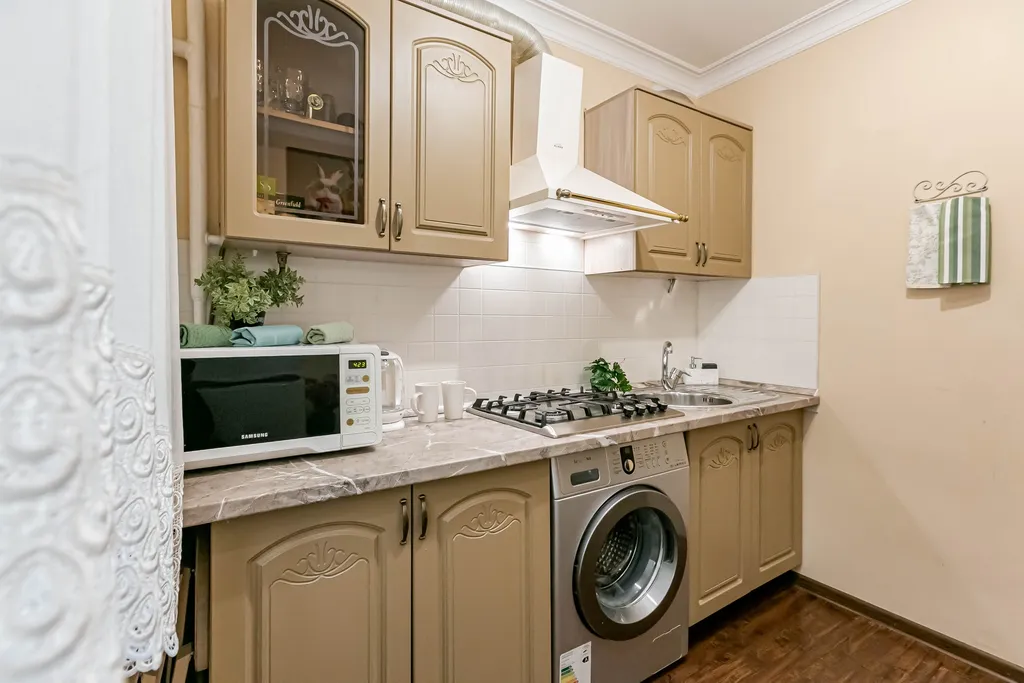 Квартира двухкомнатная на улице Широкой, 44 м², Кисловодск — кухня, фото 8