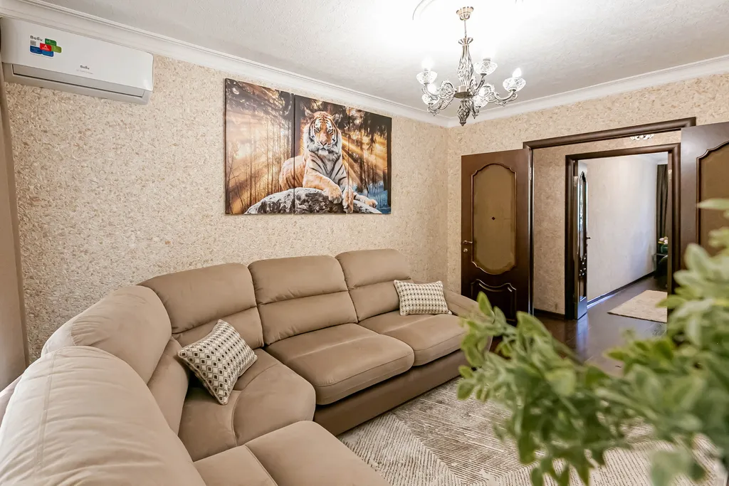 Квартира двухкомнатная на улице Широкой, 44 м², Кисловодск — спальня, фото 3