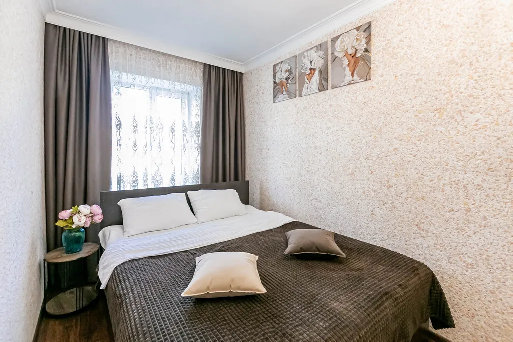 Квартира двухкомнатная на улице Широкой, 44 м², Кисловодск — спальня, фото 6