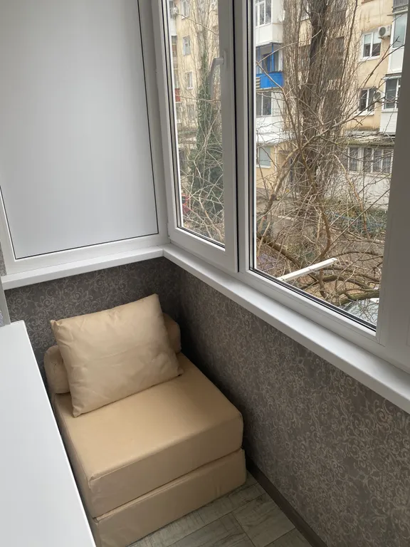 Квартира двухкомнатная на улице Ленина, 47 м², Саки — вид из окна