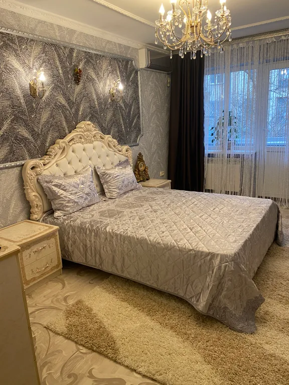 Квартира двухкомнатная на улице Ленина, 47 м², Саки — спальня, фото 5