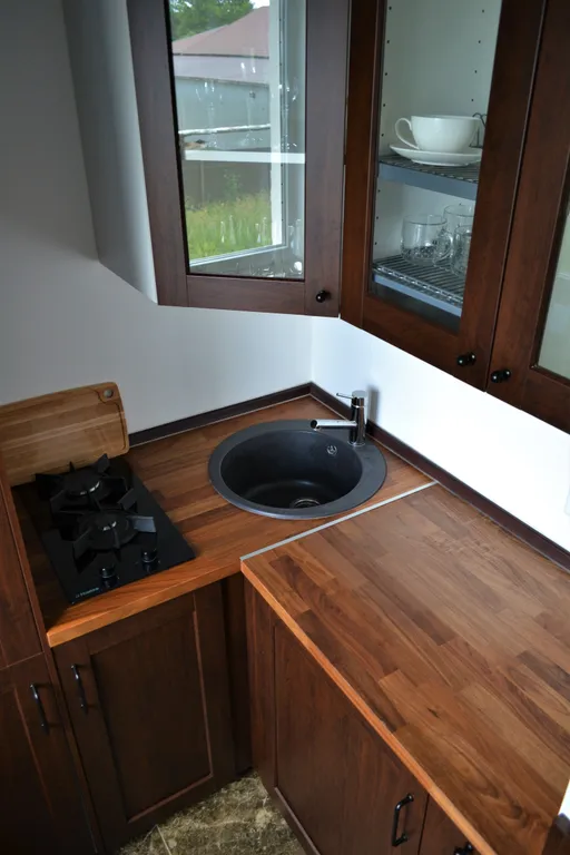 Квартира трёхкомнатная на площади Победы, 58 м², Печоры — кухня, фото 3