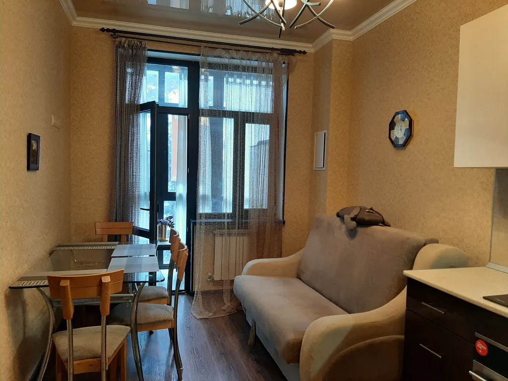 Квартира однокомнатная на улице Островского, 51 м², Геленджик — спальня, фото 7