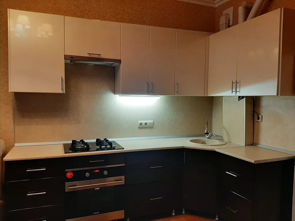 Квартира однокомнатная на улице Островского, 51 м², Геленджик — кухня
