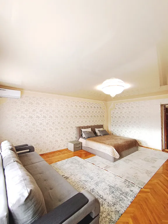 Квартира трёхкомнатная на улице Титова, 80 м², Кисловодск — фото 7