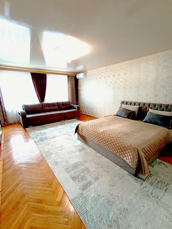 Квартира трёхкомнатная на улице Титова, 80 м², Кисловодск — фото 9