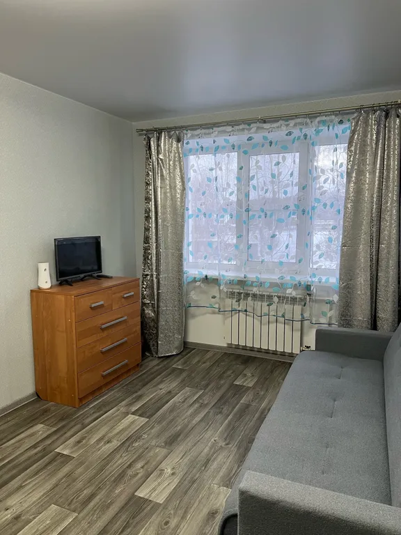 Квартира однокомнатная на проспекте Пролетарском, 33 м², Кемь — спальня, фото 2