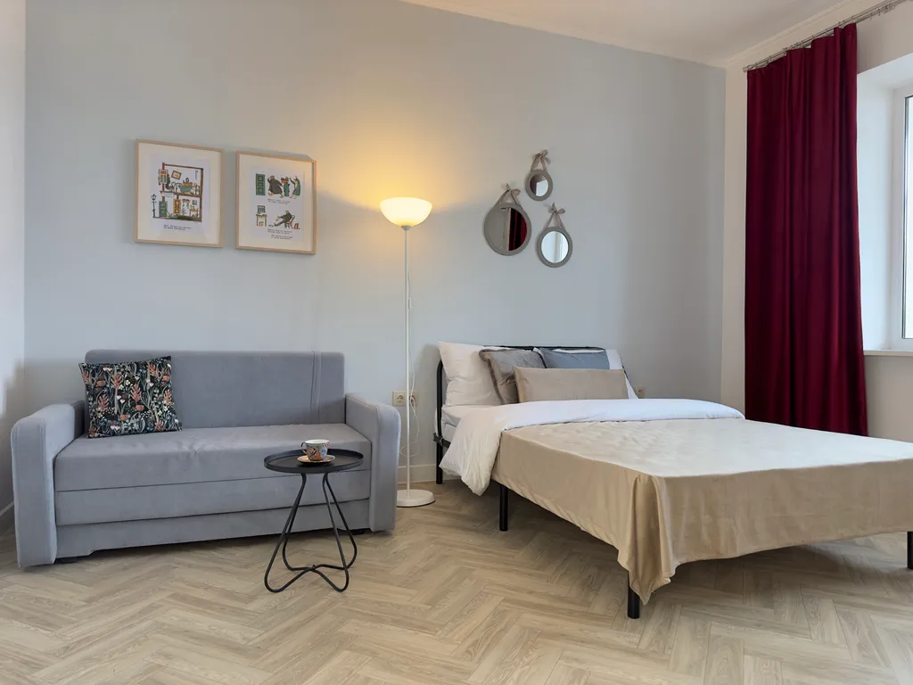Квартира двухкомнатная у Кремлёвской, в Вахитовском, 50 м², Казань — спальня, фото 7