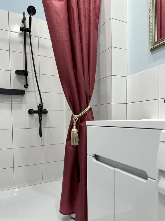 Квартира двухкомнатная у Кремлёвской, в Вахитовском, 50 м², Казань — ванная комната, фото 2