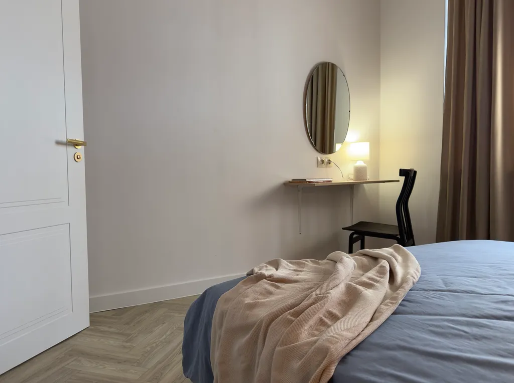 Квартира двухкомнатная у Кремлёвской, в Вахитовском, 50 м², Казань — спальня, фото 4
