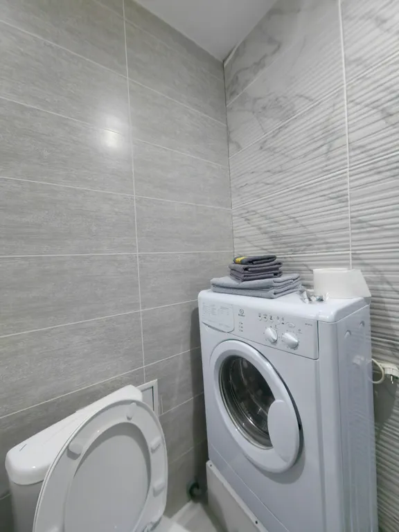 Студия однокомнатная в Октябрьском, 24 м², Новосибирск — ванная комната