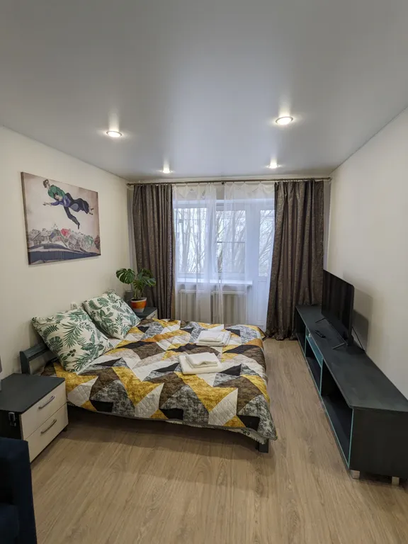 Квартира однокомнатная на улице Каберова-Власьевской, 30 м², Великий Новгород — спальня, фото 5