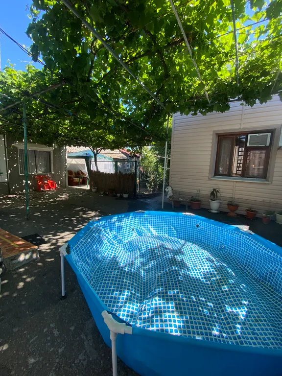 Отдельный дом с бассейном