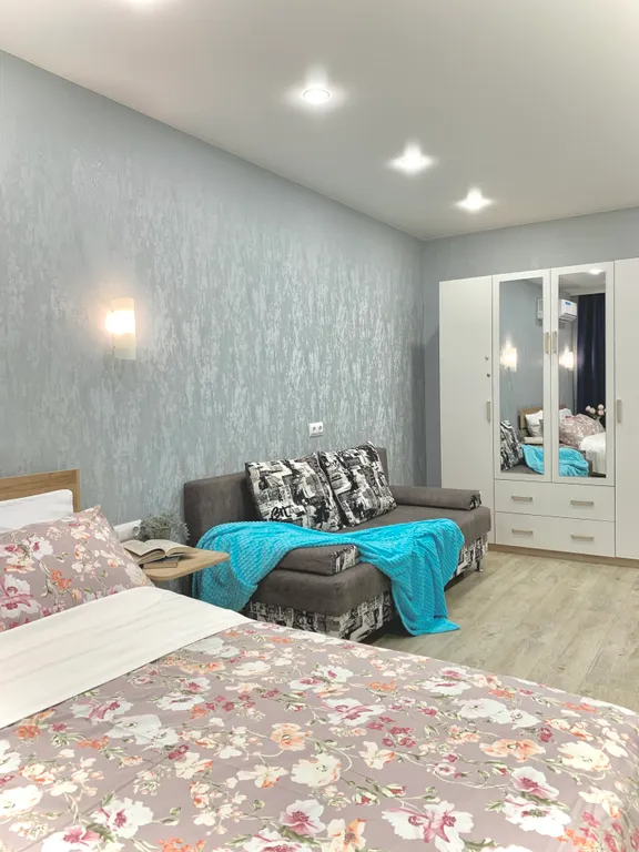 Квартира однокомнатная на улице Одесской, 34 м², Тюмень — спальня, фото 3