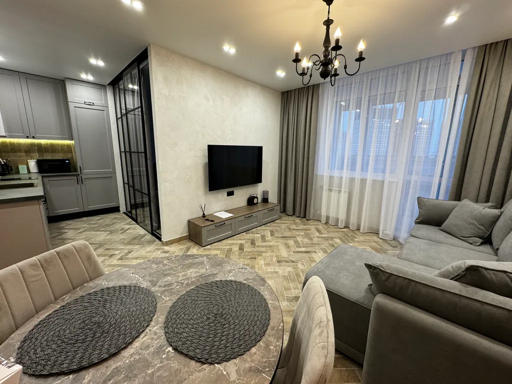 Квартира двухкомнатная в Советском, 40 м², Красноярск — спальня, фото 2