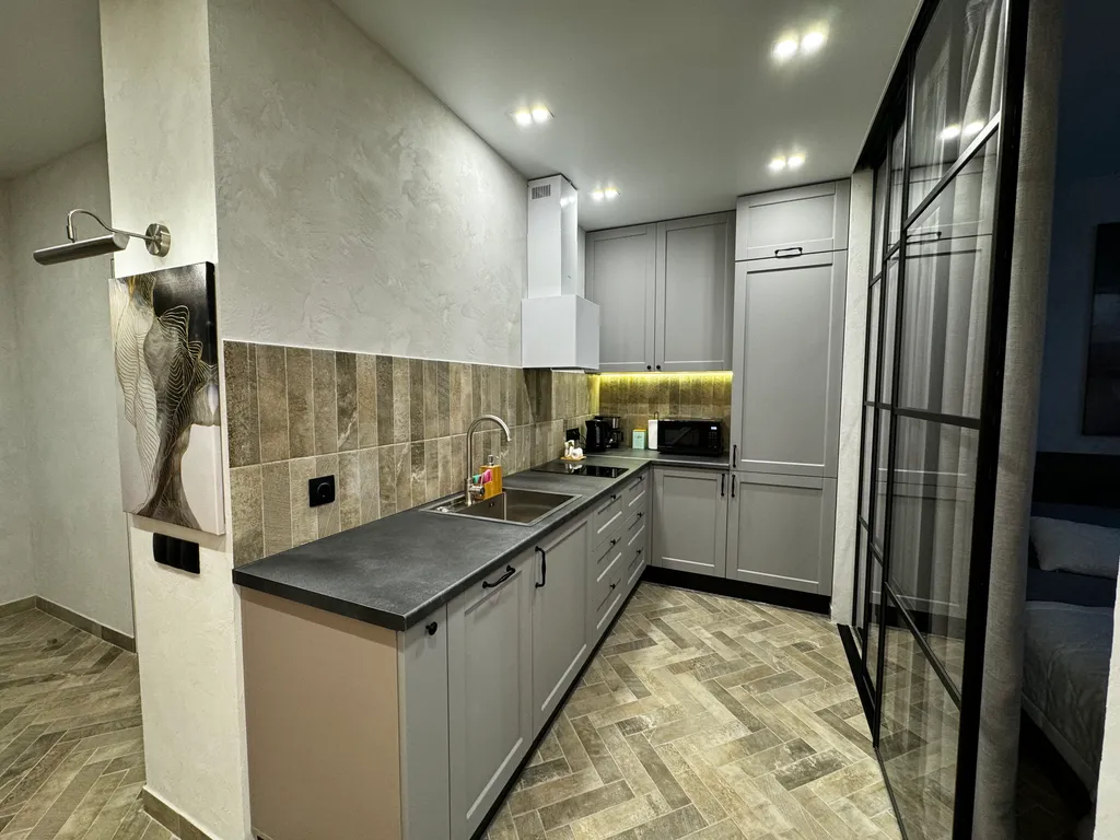 Квартира двухкомнатная в Советском, 40 м², Красноярск — кухня