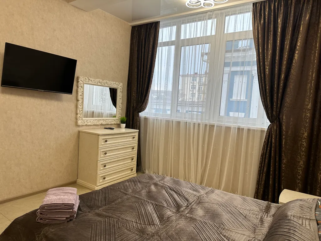 Квартира двухкомнатная на проспекте Кирова, 52 м², Симферополь — фото 3