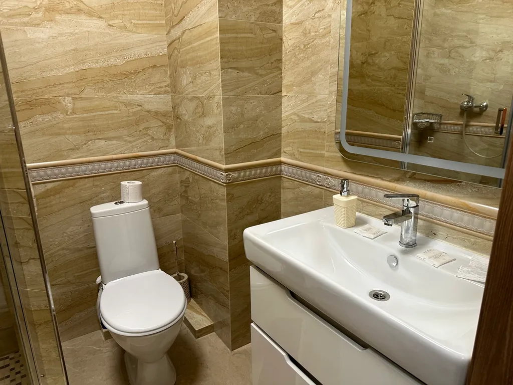 Квартира двухкомнатная на проспекте Кирова, 52 м², Симферополь — фото 7